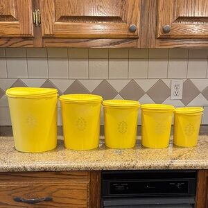 Tupperware Vintage Yellow Food Storage Set of 5 canisters